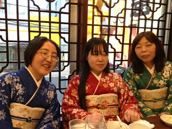 My wife with two friends. She is in the middle. — Photo 9