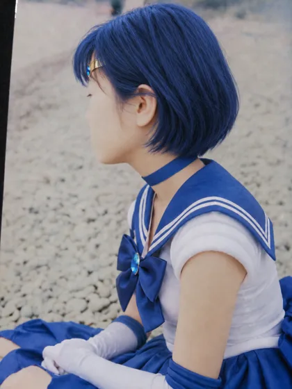 My wife when she was very young. — Photo 13